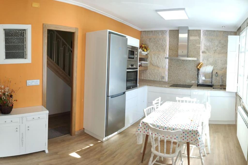 Casa Carmina: Casa Para Pequenos Grupos En El Corazon De Galicia O Irixo Exterior foto